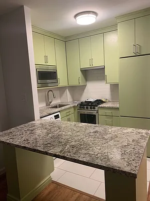 Rented by Compass | media 25