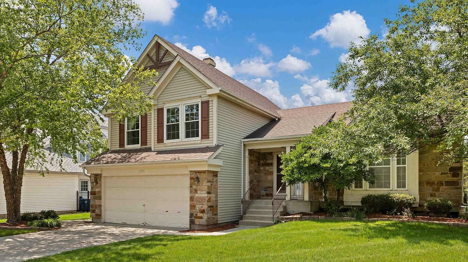 1331 Blackhawk Ln photo 1