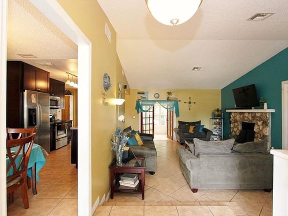 5th image of 3910 Rose Petal Ln