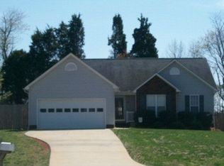 709 Lochshire Ln, Woodleaf, NC 27054