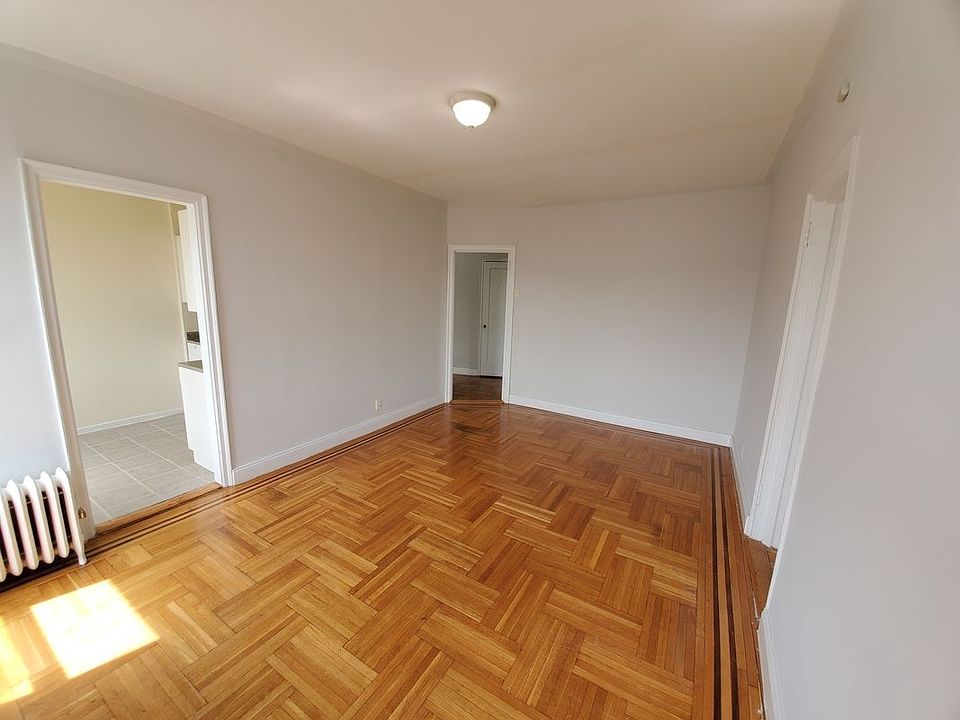 1st image of 520 W 218th St APT 6F