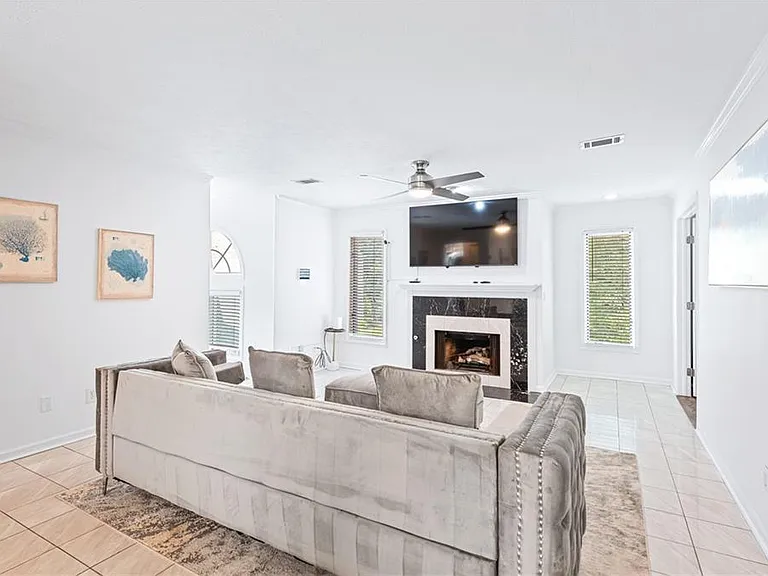 24 Saint Claire Ln NE — Photo 4