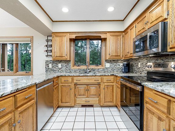 3rd image of 6065 Highland Scenic Rd
