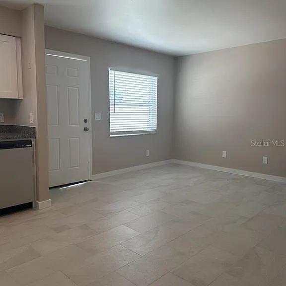 113 S Fremont Ave #A — Photo 4