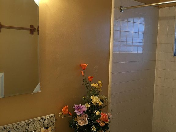 5th image of 136 N Alvarado St APT 6