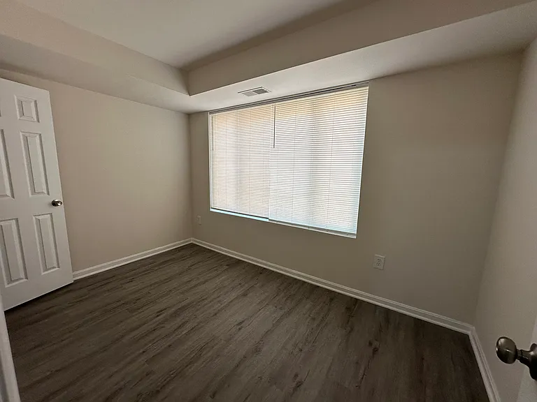 706 Brandywine St SE #302C — Photo 8