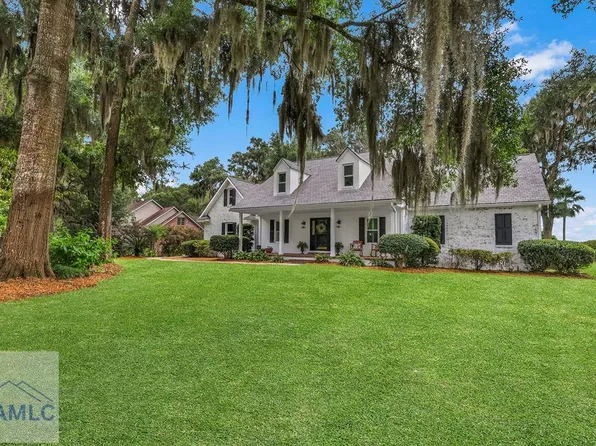 1154 River Dr SW, Darien, GA 31305