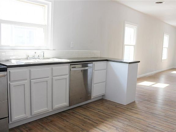 5th image of 421 S 21st Ave