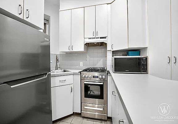 2nd image of 519 E 81st St APT 1A