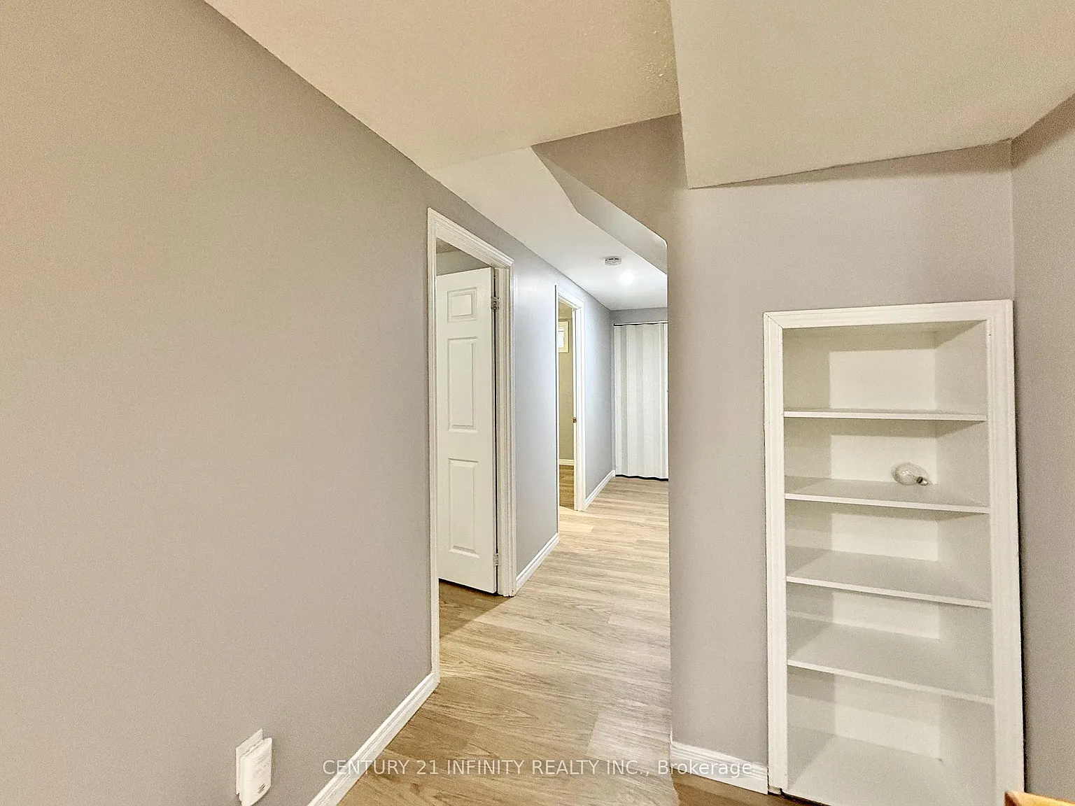 2 bed, $1,600 — Photo 3