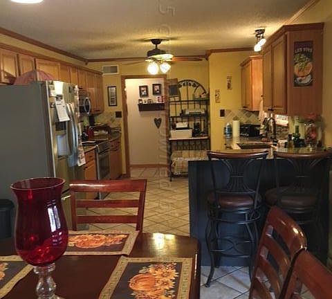 Dining to Kitchen