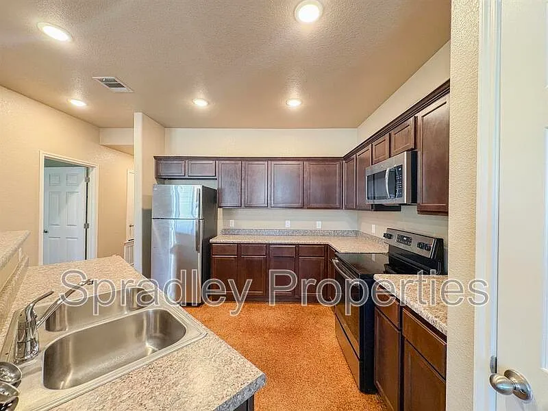 Southwood Hills — Photo 4