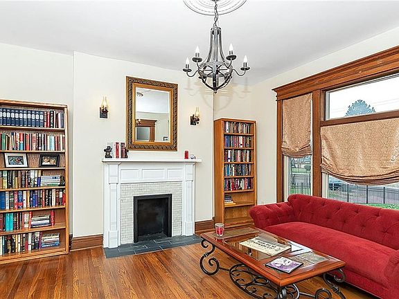 4th image of 1659 N Central Ave