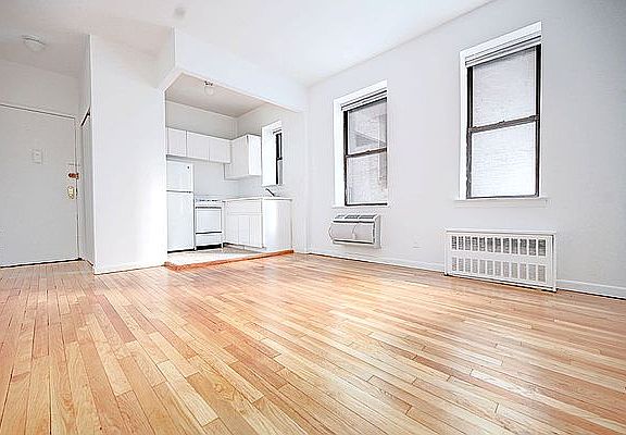 5th image of 12 Charles St APT 2A