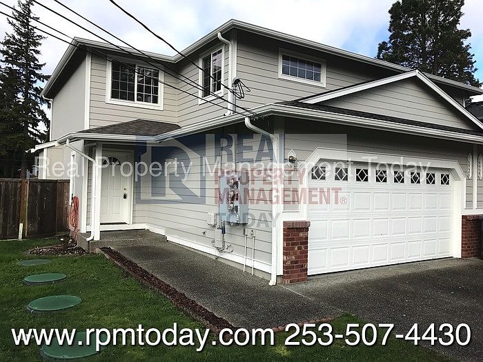 1st image of 16922 15th Ave E #16924