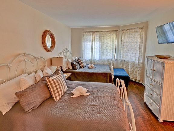 2nd image of 200 Padre Blvd #1209