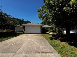 4253 W Madison St, Springfield, MO 65802