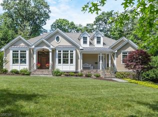 88 Lenape Ln, Berkeley Heights, NJ 07922