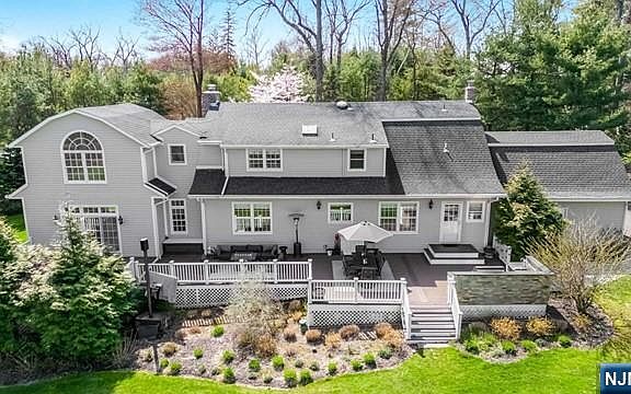 3rd image of 202 Chestnut Ridge Rd