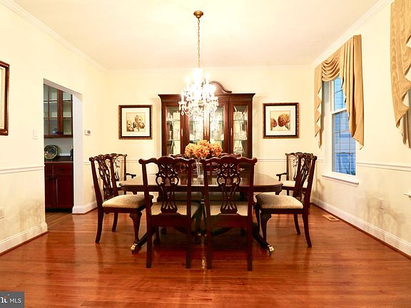 4th image of 347 Clayton Manor Dr