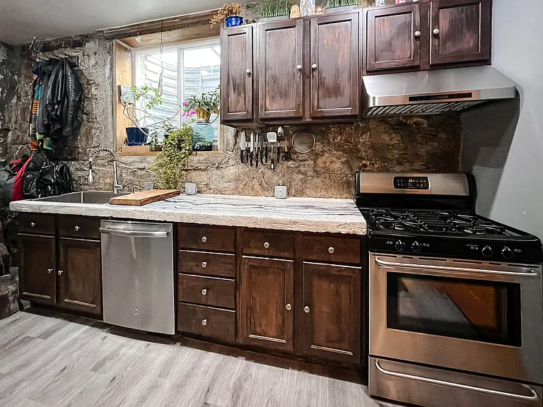 3442 N Franklin St — Photo 14