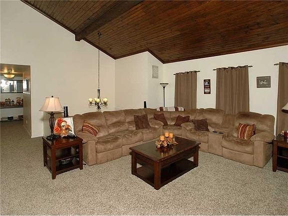 3rd image of 4068 Briarwood Dr