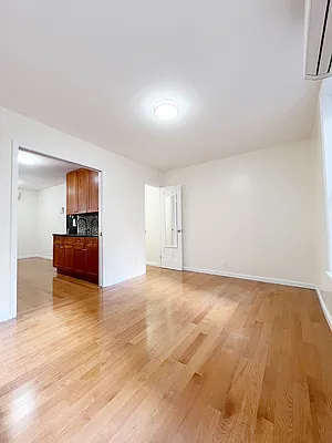 Rented by Compass | media 9