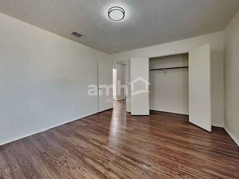 4301 Meadowknoll Dr — Photo 15