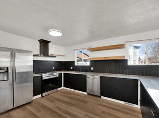 951 E South Fork Cir S, Sandy, UT 84094