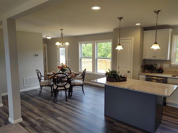 3rd image of 3040 Alderbrook Dr #82AL