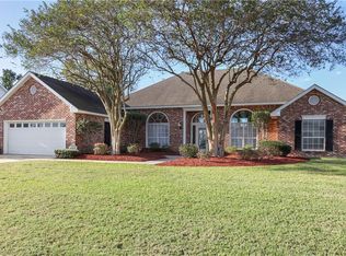 3848 Lake Lynn Dr, Gretna, LA 70056