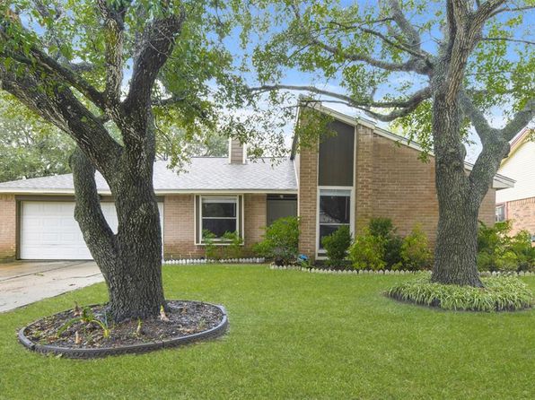 Homes For Sale Near Victory Lakes Intermediate School League City Tx Zillow