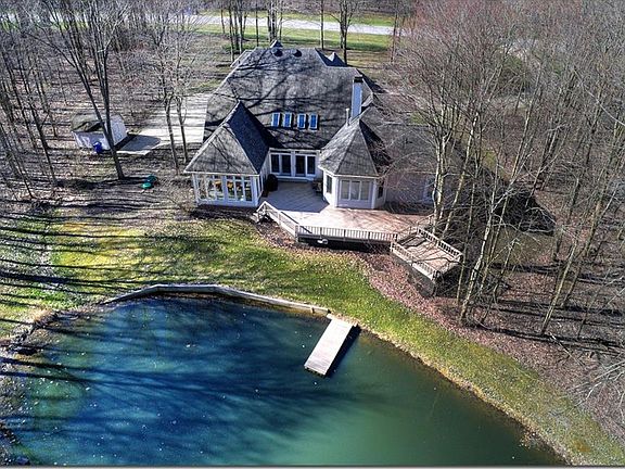 3rd image of 410 River Glen Dr