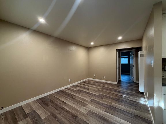 2nd image of 477 Jean St #B