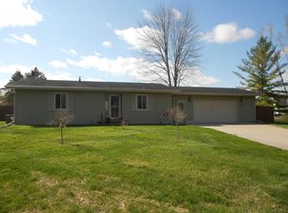 1190 S Dawn Dr, Freeland, MI
