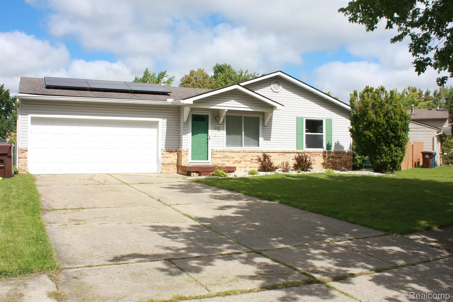 9189 Ascot Dr photo 1