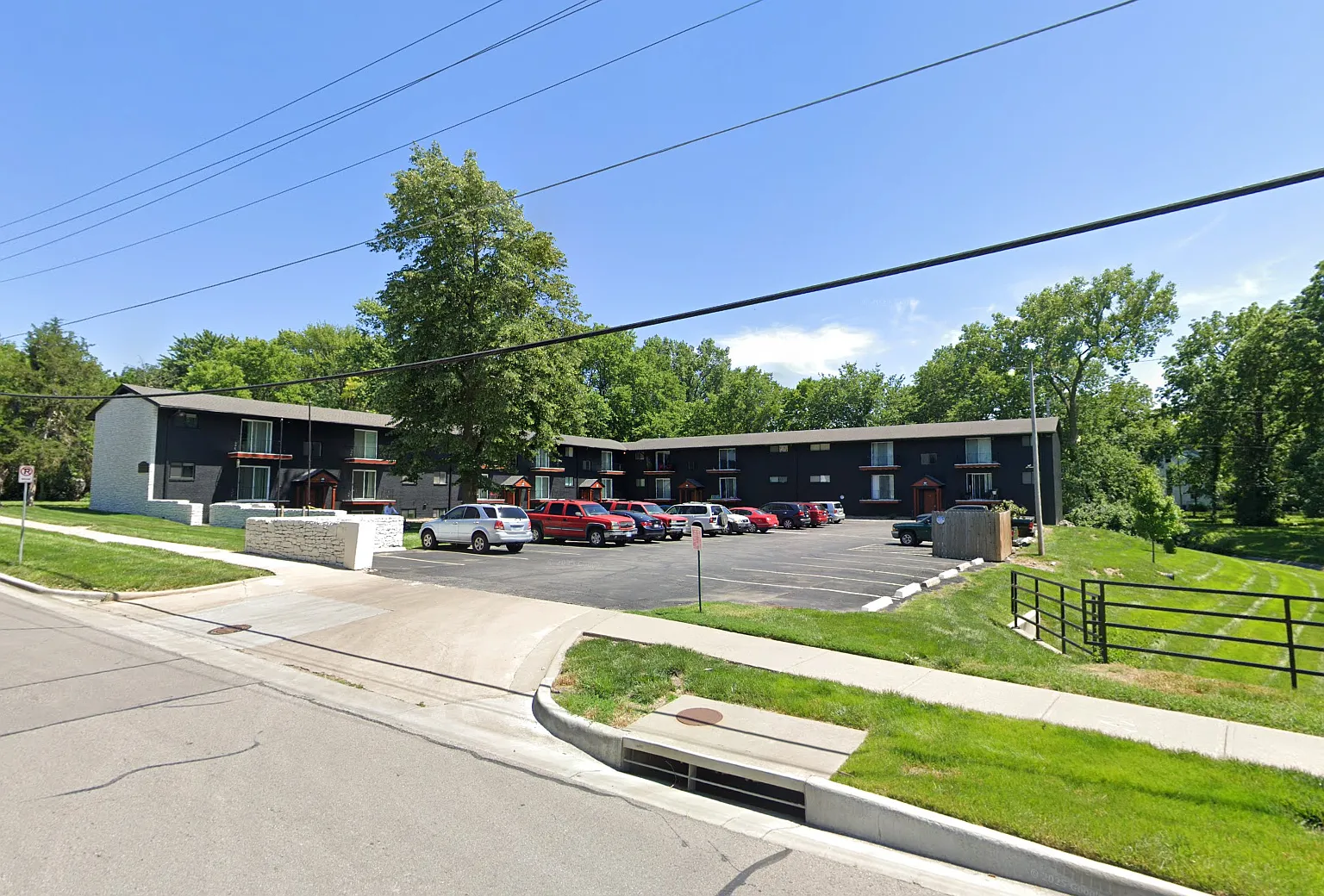 Olathe 41 Apts — Photo 1