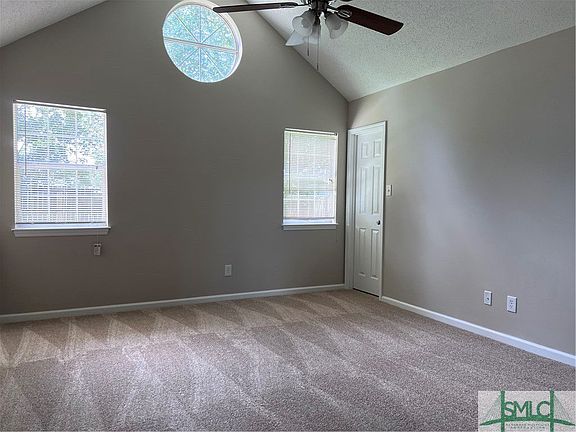 4th image of 132 Longleaf Cir