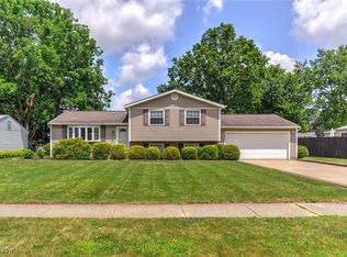 1371 Cherokee Trl, Stow, OH 44224
