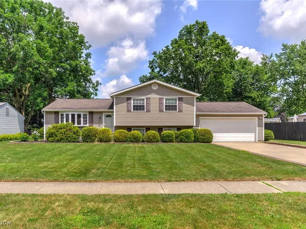 1371 Cherokee Trl, Stow, OH 44224