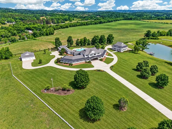 38 Lindsey Rd, Fayetteville, TN 37334