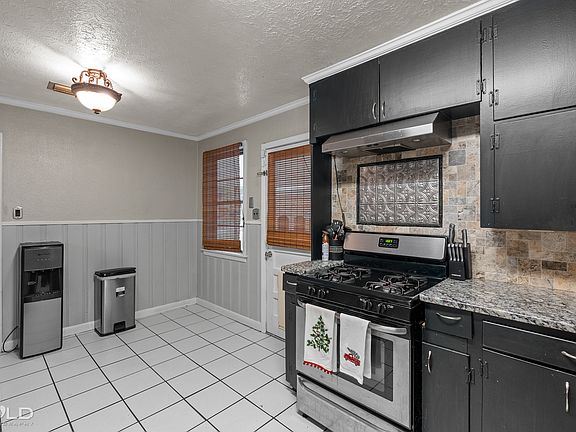 3rd image of 818 Kimbrough St