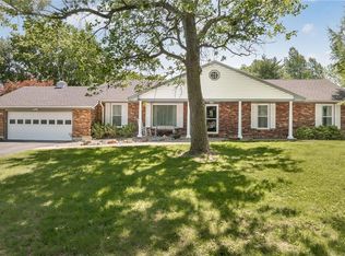 5703 SE Meadow Oak Ter, Saint Joseph, MO 64503