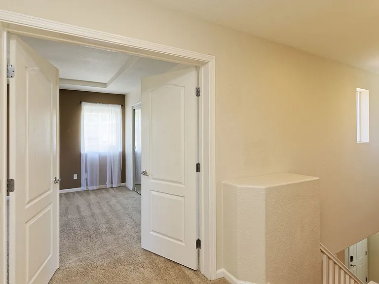 1012 Trailside Dr — Photo 22