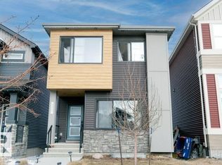 266 Charlesworth Dr SW, Edmonton, AB T6X2P4