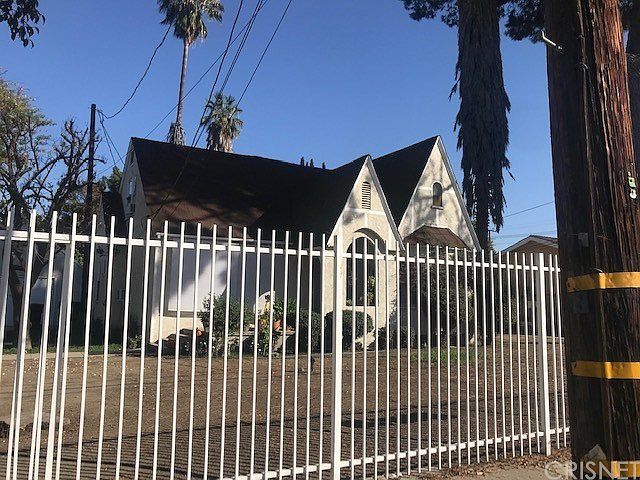 2nd image of 6824 Tyrone Ave
