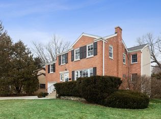 356 Windsor Ave, Glen Ellyn, IL 60137