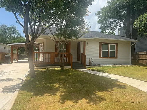 314 Lone Star Blvd Photo 1
