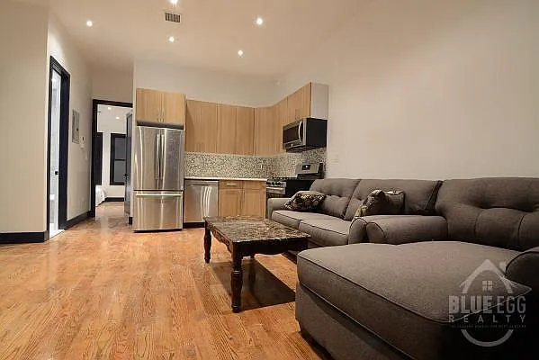 Rented by Blue Egg Realty Corp | media 17