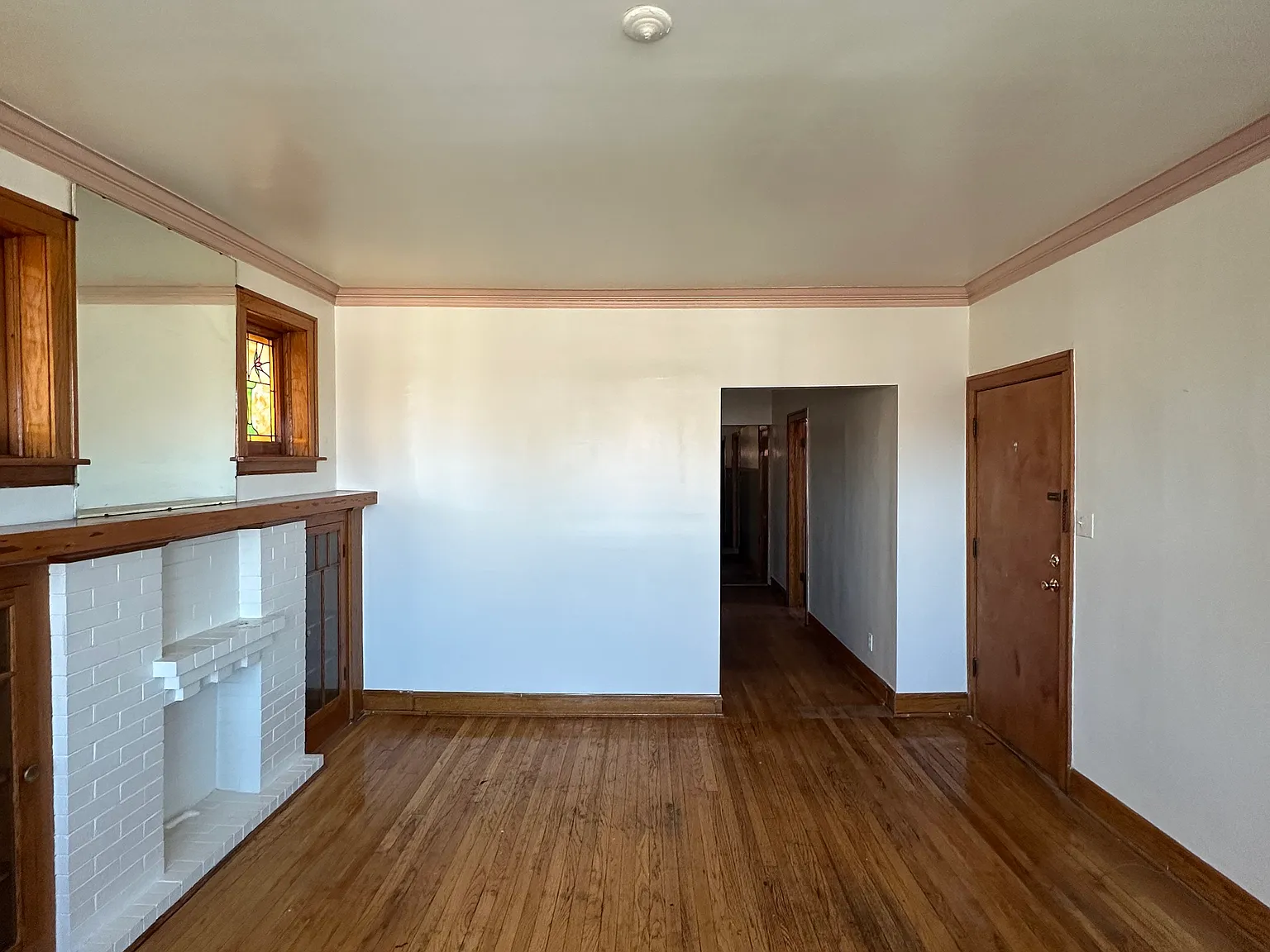 3 bed, 1200 sqft, $1,500 — Photo 2